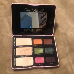 Eyeshadow palette